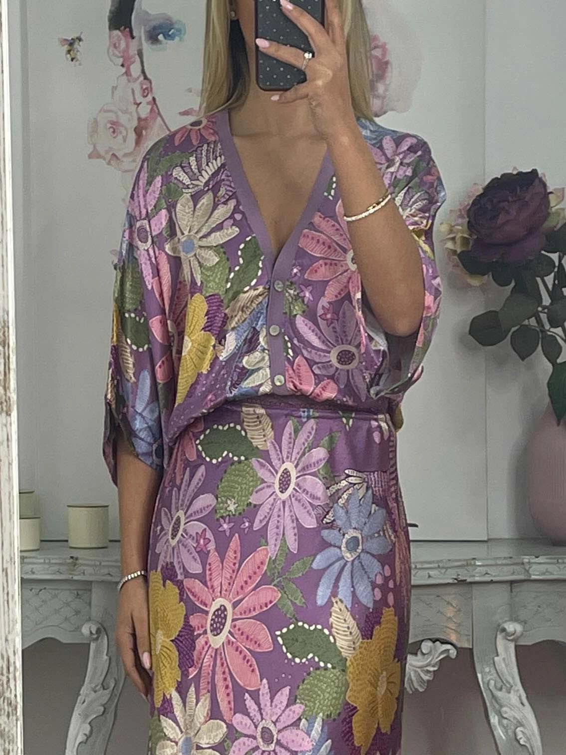 DANA - SILKEN FLORAL TOP