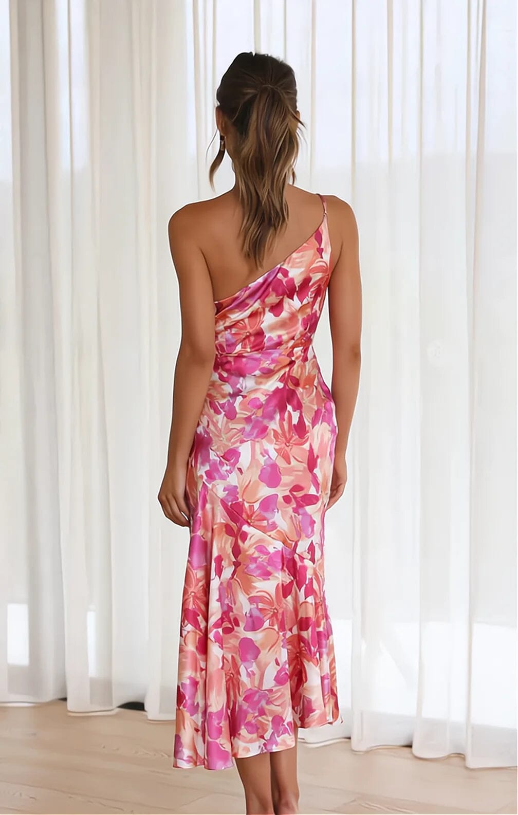MALIAH - FLOWY & DASHING STATEMENT DRESS