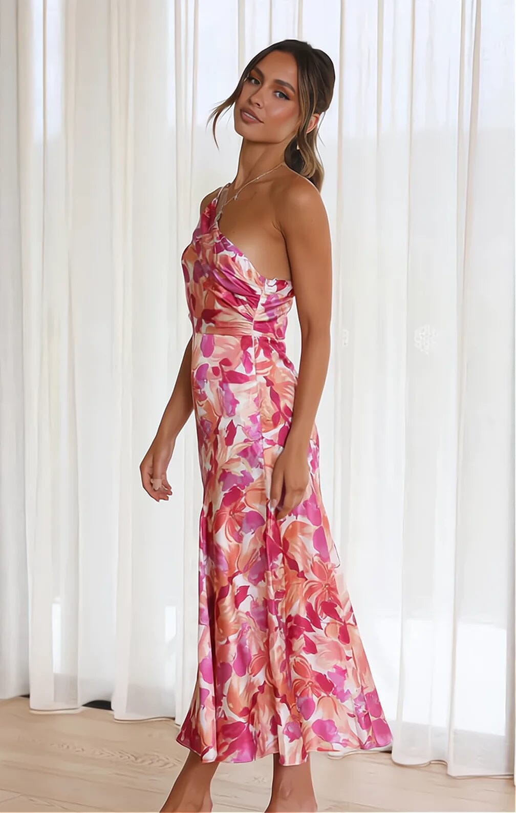MALIAH - FLOWY & DASHING STATEMENT DRESS