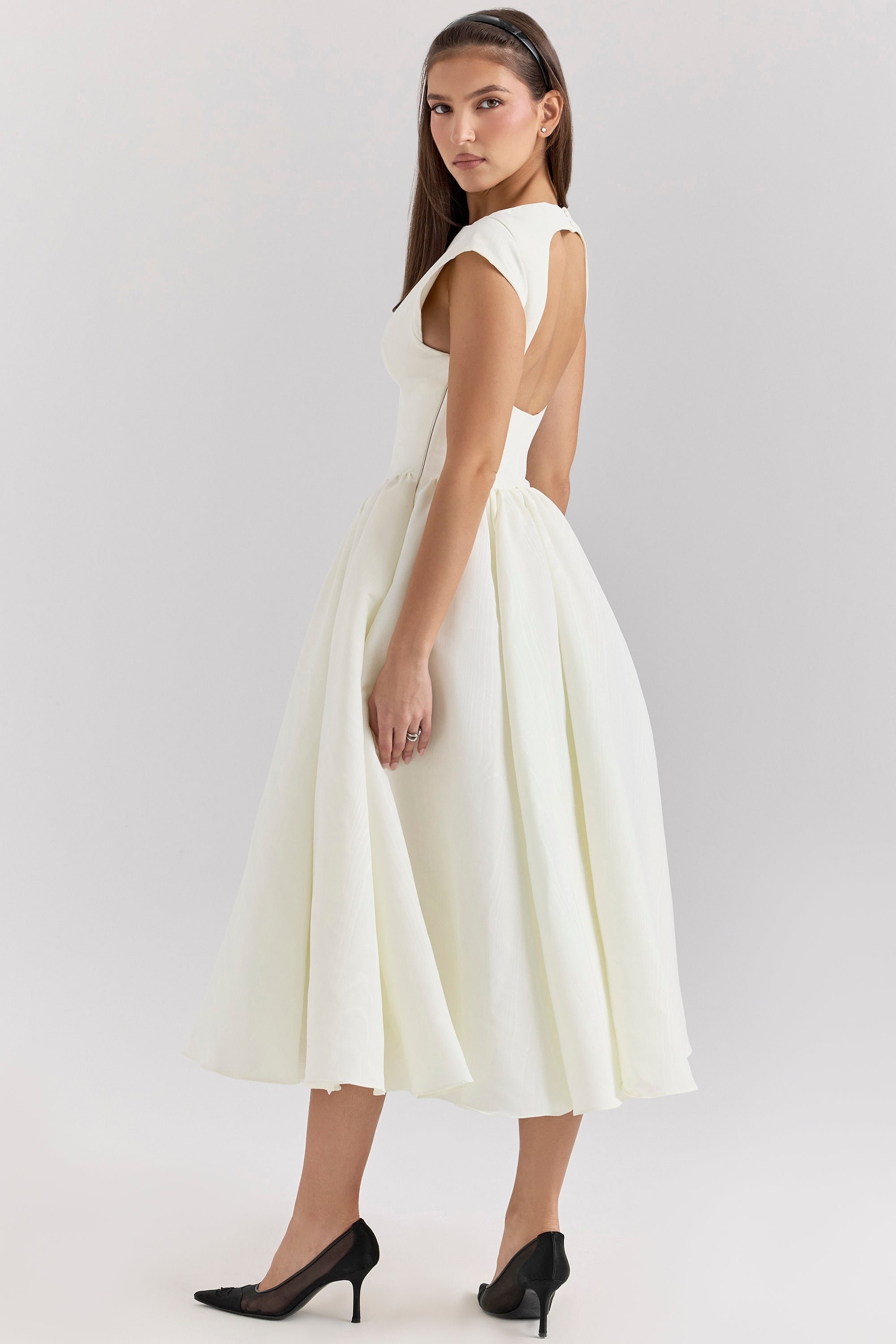 FRANCHESCA - GLAM BACKLESS DESIGN DRESS