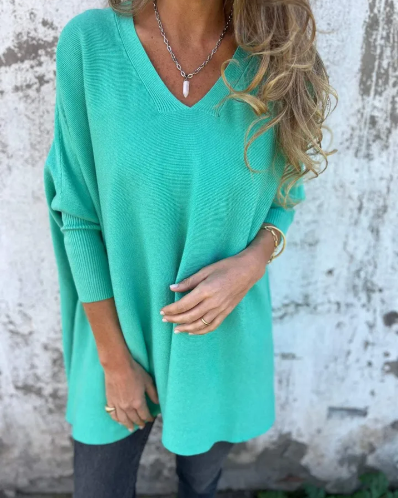 CAYLE - KNITTED VNECK TOP