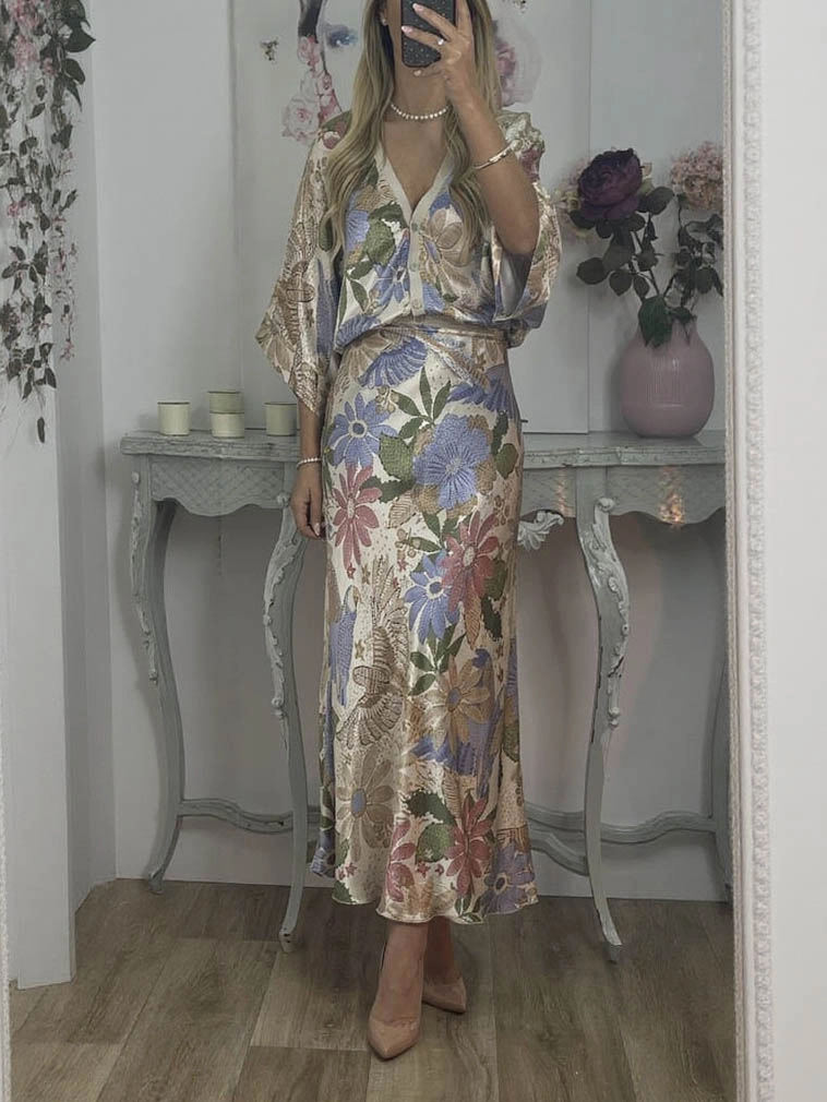 DANA - SILKEN FLORAL TOP