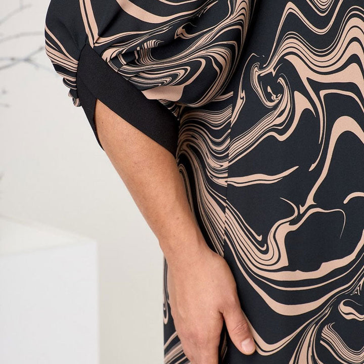 TILLEY - MARBLE SLEEVE MAXI DRESS