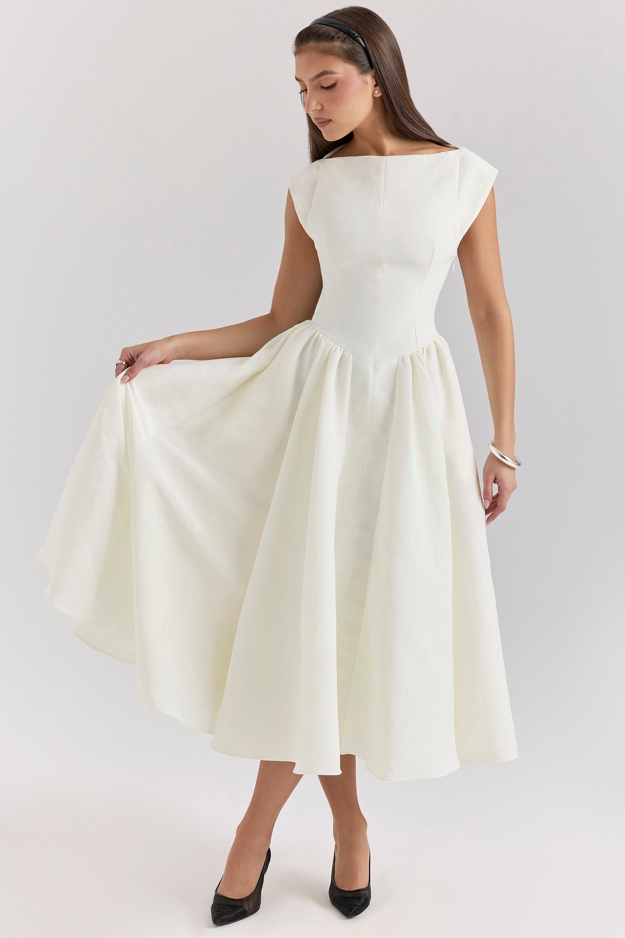 FRANCHESCA - GLAM BACKLESS DESIGN DRESS