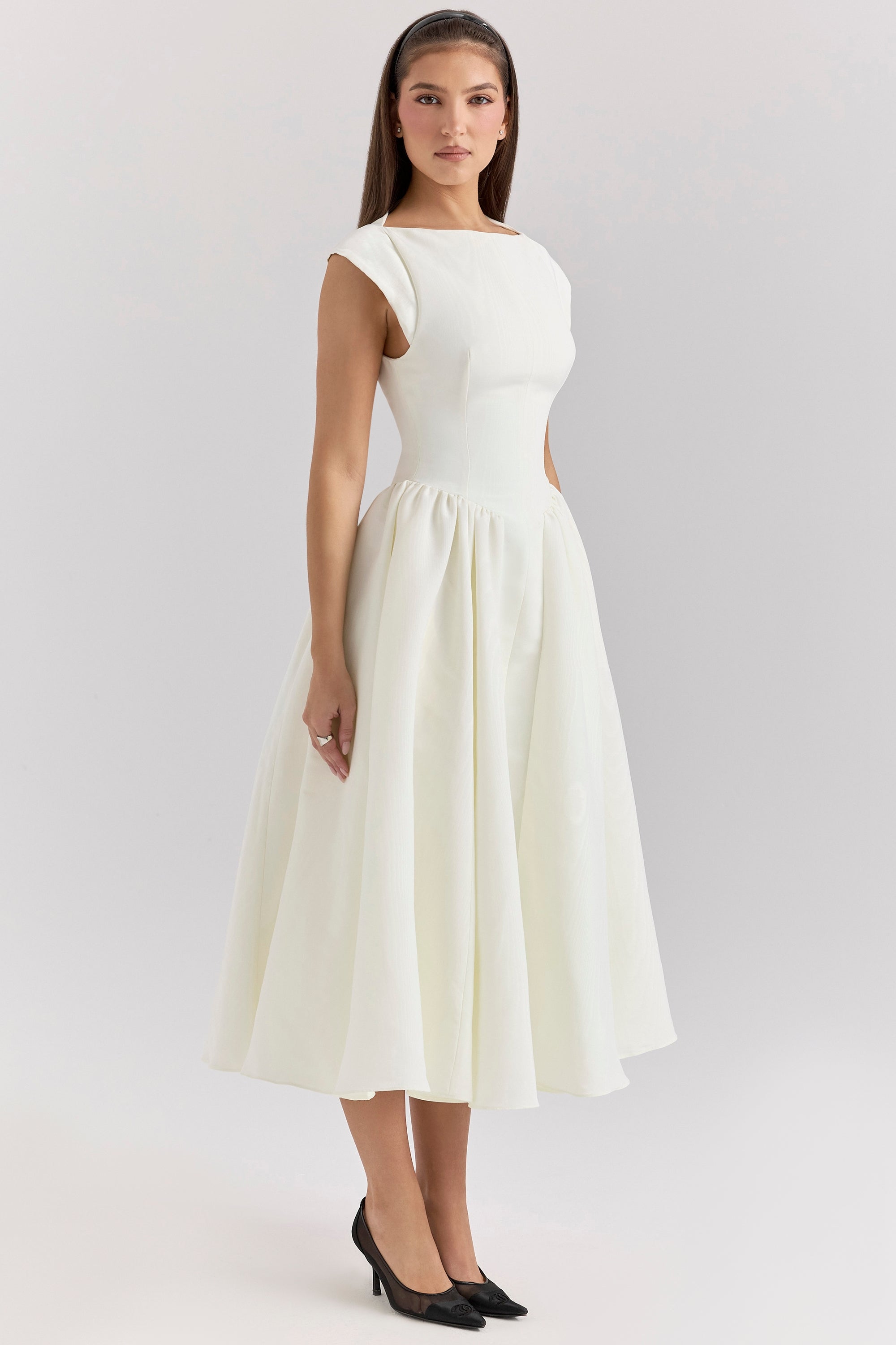 FRANCHESCA - GLAM BACKLESS DESIGN DRESS